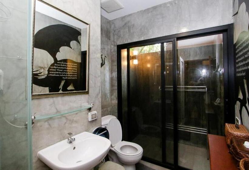 Quarto Triplo Standart, Rain Tree Khao Yai