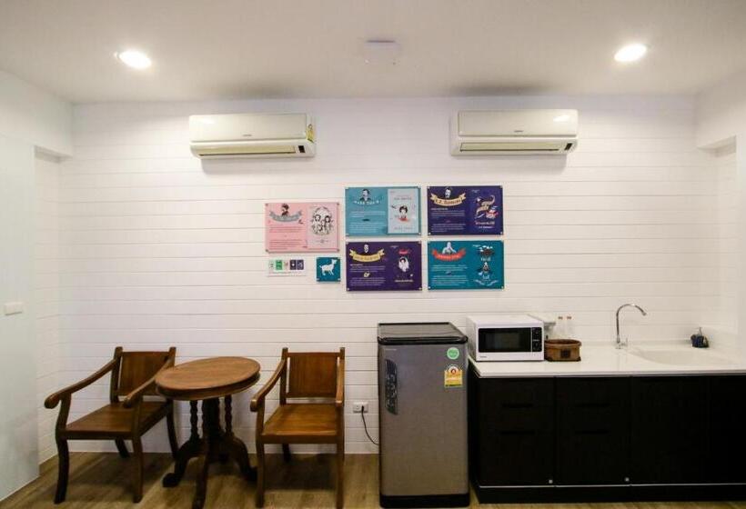 Quarto Triplo Standart, Rain Tree Khao Yai