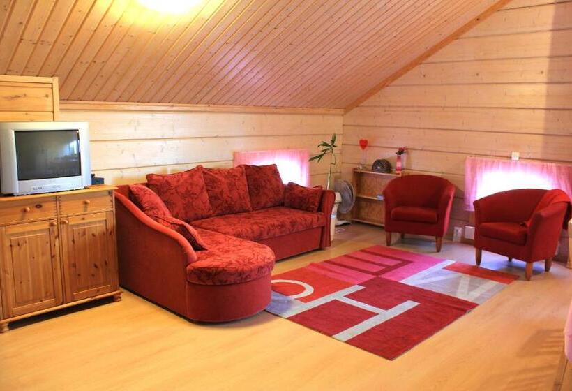 디럭스 패밀리 룸, Koskikievari