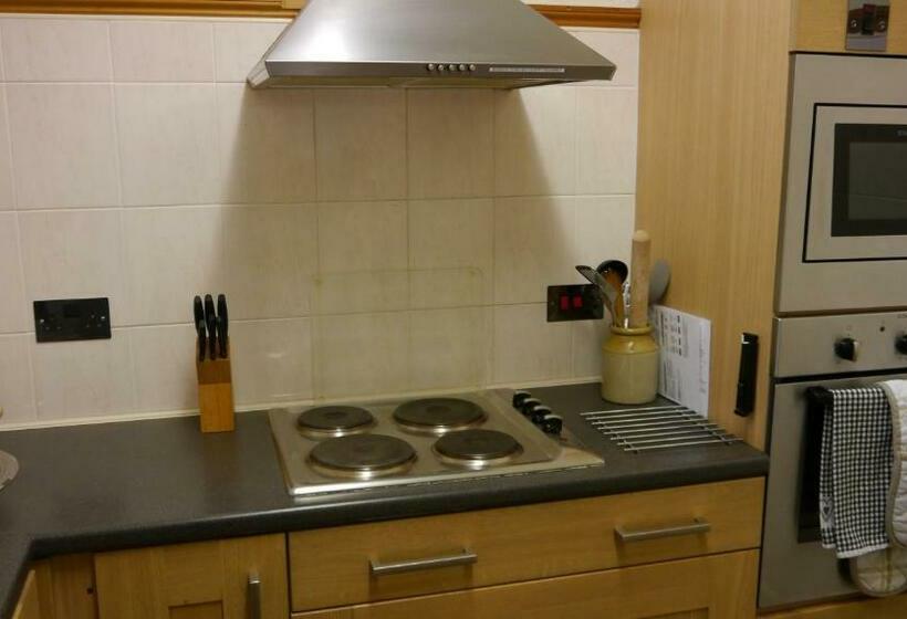 Хижина, Elysian Fields @ Ing Hill Lodge