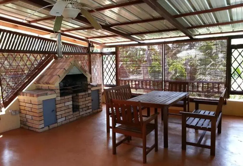 ویلای استاندارد با چشم‌انداز باغ, Villa Soleil D’été