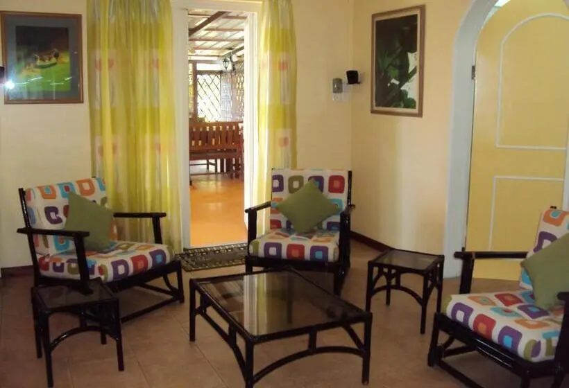 ویلای استاندارد با چشم‌انداز باغ, Villa Soleil D’été