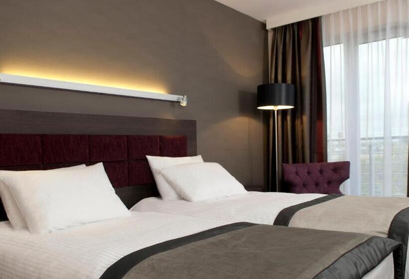 スーペリアールーム, 3 Trio