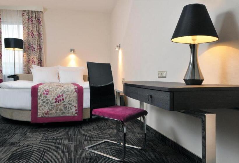 キングサイズベッドのエクゼクティブルーム, 3 Trio