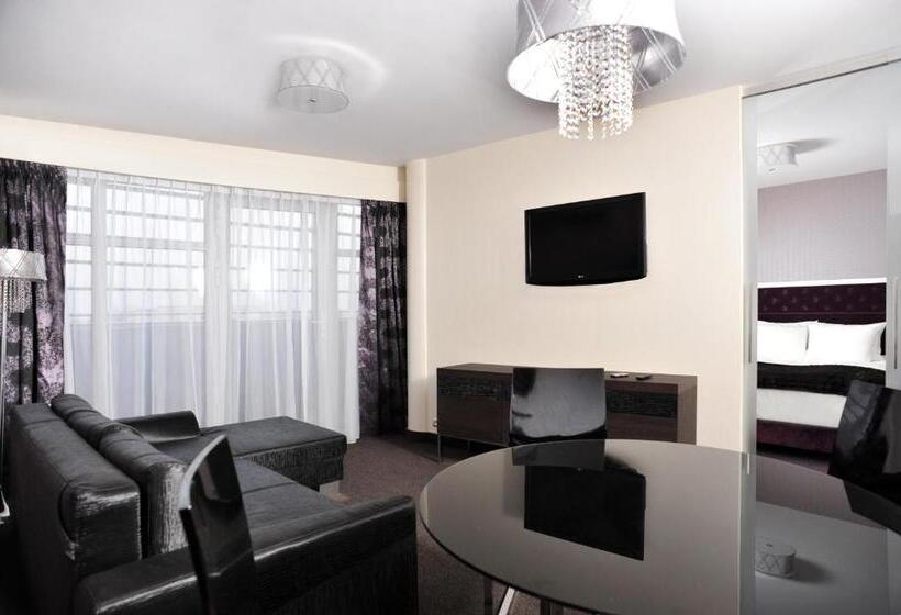 エクゼクティブスイート, 3 Trio