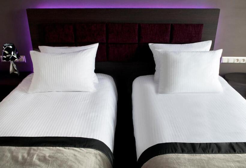 スタンダードルーム, 3 Trio