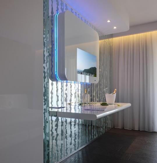 סוויטת ג'וניור עם מרפסת, A Point Porto Ercole Resort & Spa