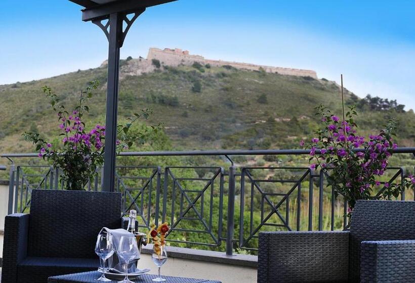 סוויטת ג'וניור עם מרפסת, A Point Porto Ercole Resort & Spa