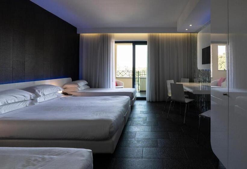 חדר לארבעה סטנדרטי עם מרפסת, A Point Porto Ercole Resort & Spa