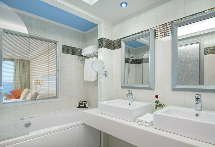 디럭스 룸 바다 전망, Atrium Platinum Resort & Spa