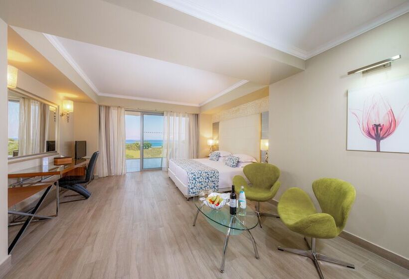 디럭스 룸 측면 바다 전망, Atrium Platinum Resort & Spa