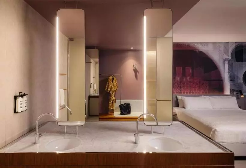 キングサイズベッドのスイートルーム, Indigo Sydney Potts Point, An Ihg