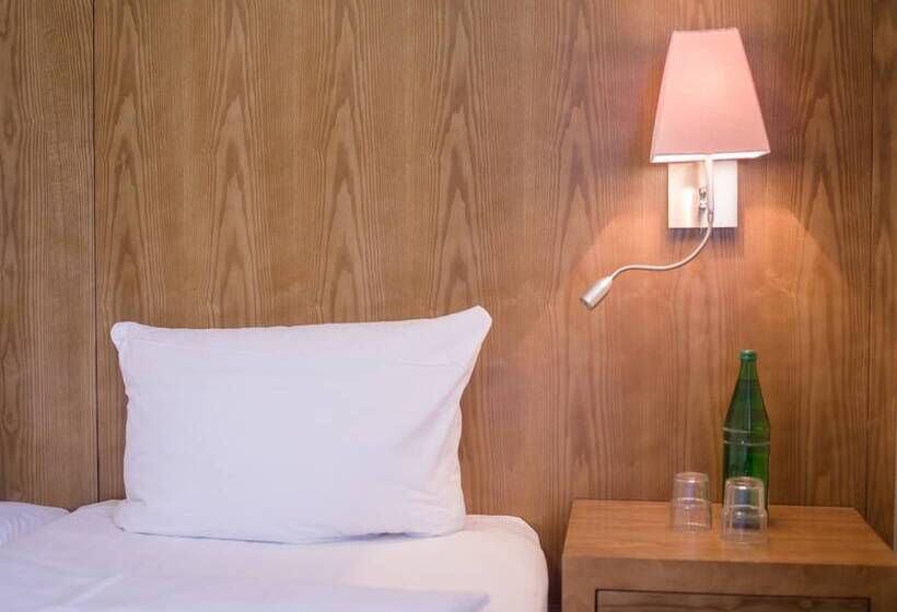 스탠다드 룸, Königstein Kiel By Tulip Inn