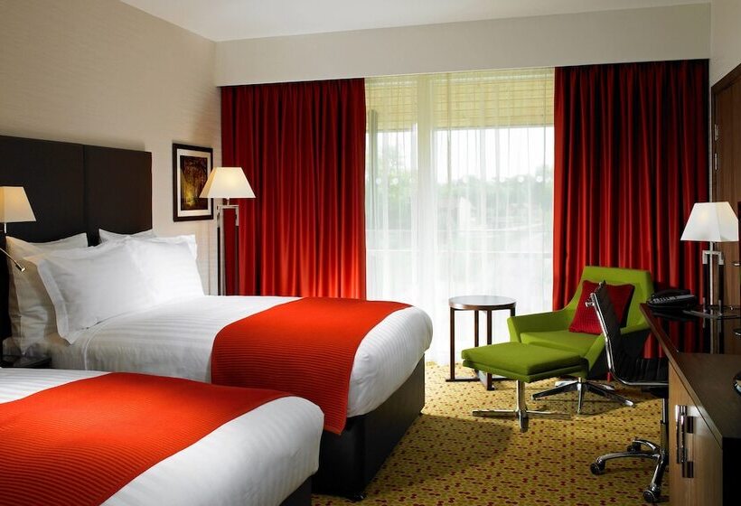 Номер Стандарт 2 Двуспальные Кровати, Lingfield Park Marriott Hotel & Country Club