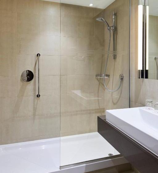 Номер Стандарт 2 Двуспальные Кровати, Lingfield Park Marriott Hotel & Country Club