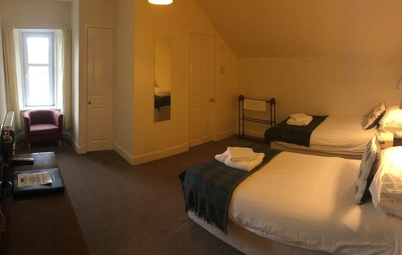 标准间, Loch Shiel