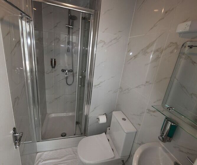 חדר סטנדרט לארבעה, City London