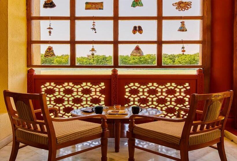 سوئیت رویال, The Ummed Jodhpur Palace Resort & Spa