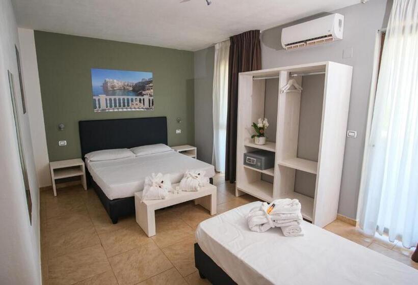 Номер Стандарт Трехместный, Torre Guaceto Greenblu Resort