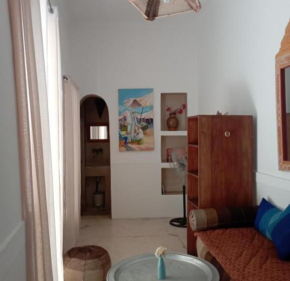 اتاق استاندارد, Riad White Flowers