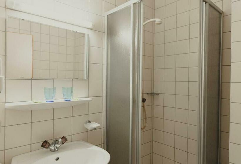 标准单人间, Sommerhotel Karwendel