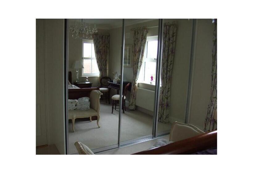 חדר דלוקס, Ambrose Mews B&b