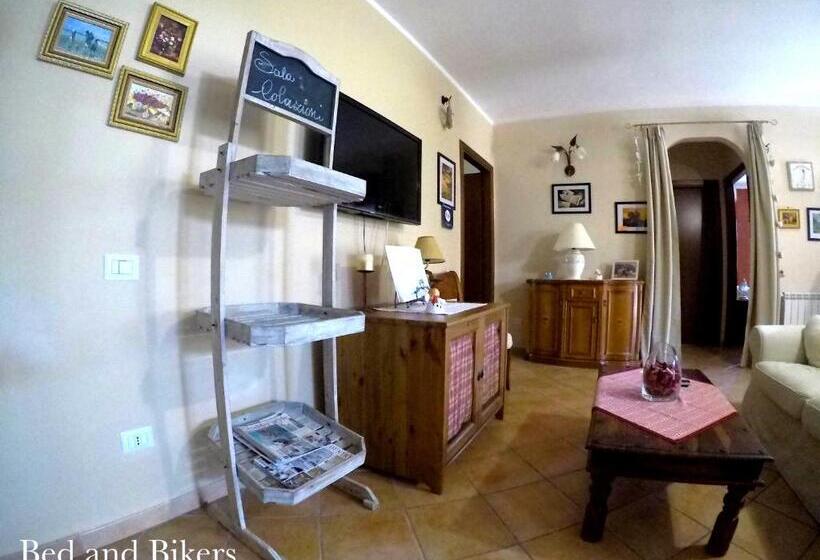 חדר סטנדרט, Bed And Bikers