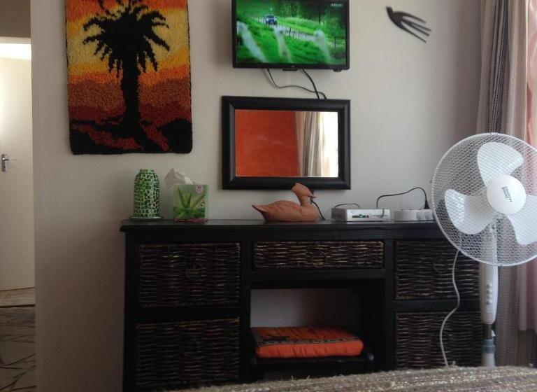 اتاق لوکس, Fairlie House