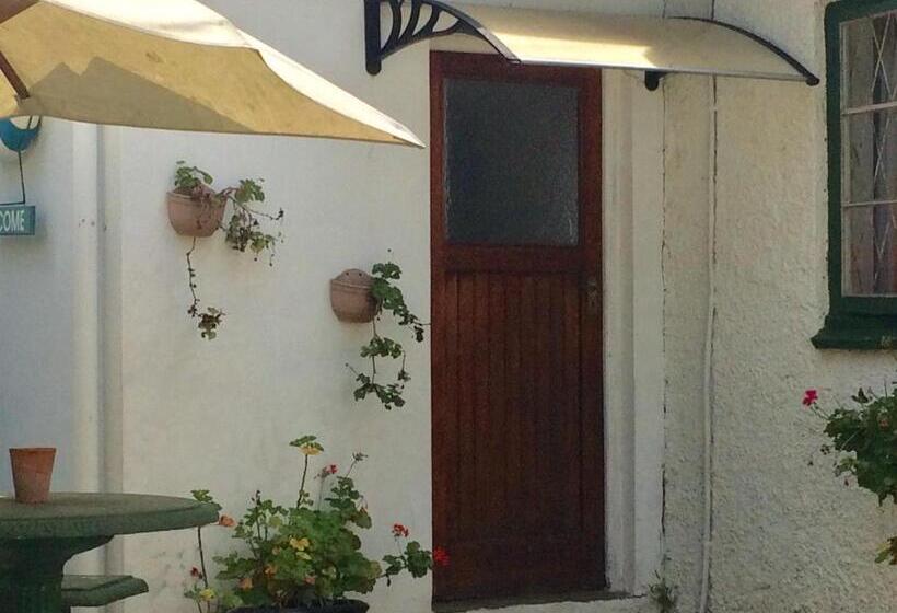 اتاق لوکس, Fairlie House