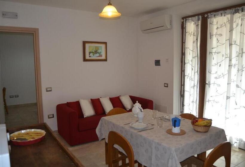 Апартаменты 1 Спальня Вид на Сад, Il Piccolo Carro Apartments