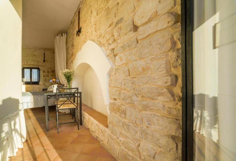 Номер Стандарт, La Torre Storica