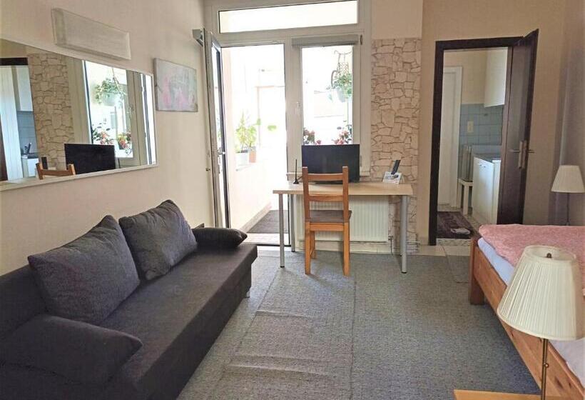 Студио Стандарт с Балконом, Neuss Nord