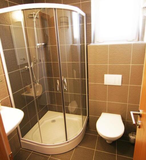 带大床的标准工作室, Penzión Nadka