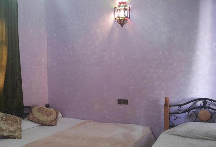 اتاق استاندارد سه نفره, Kasabah Senhaji