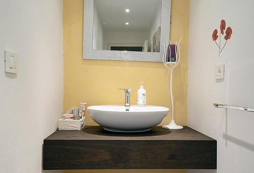 Standard room with outdoor bath, Villa Casetti B&b