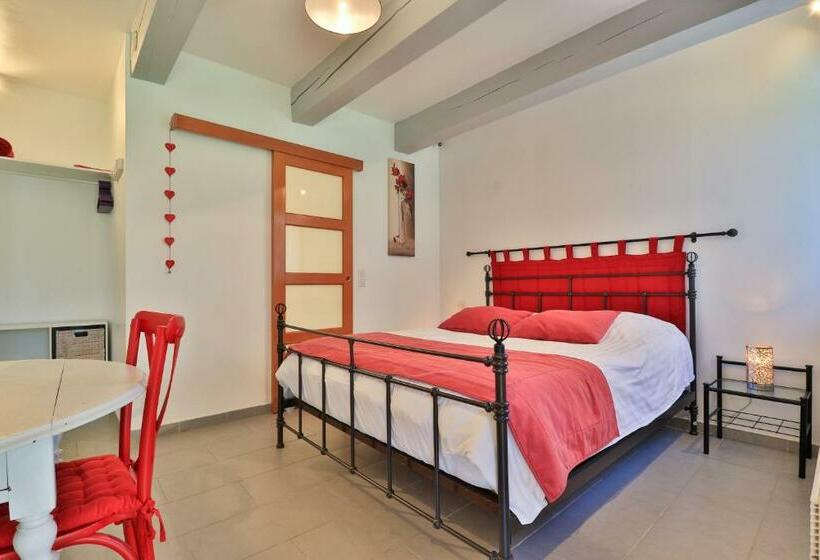 标准间带露台, Bastide De L Ovalie