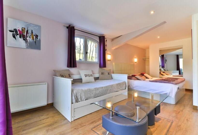 四人标准间, Bastide De L Ovalie