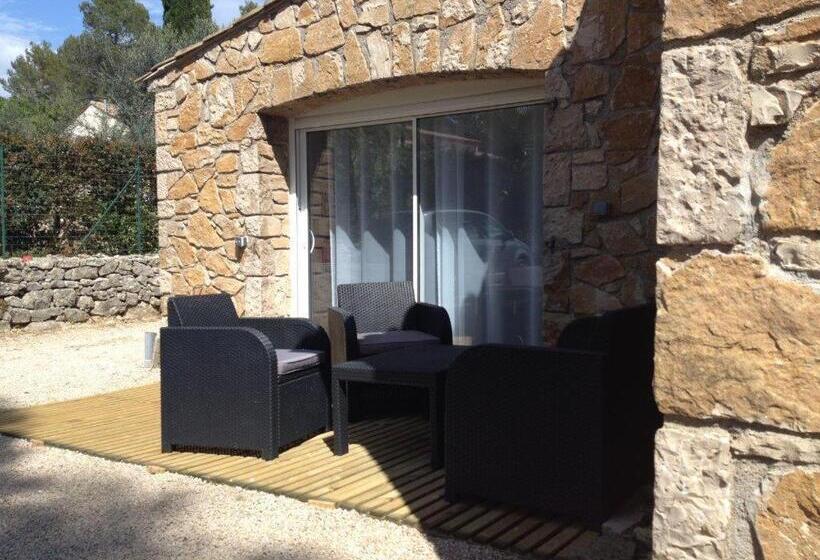 四人标准间, Bastide De L Ovalie