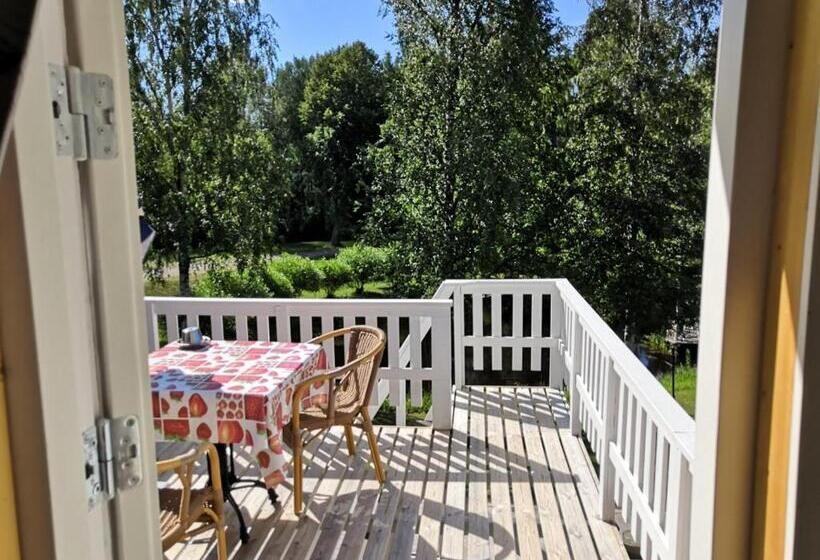 Семейное Студио, Hostel Mansikka