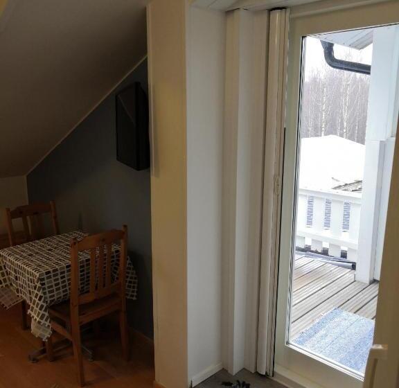 Номер Стандарт Трехместный, Hostel Mansikka