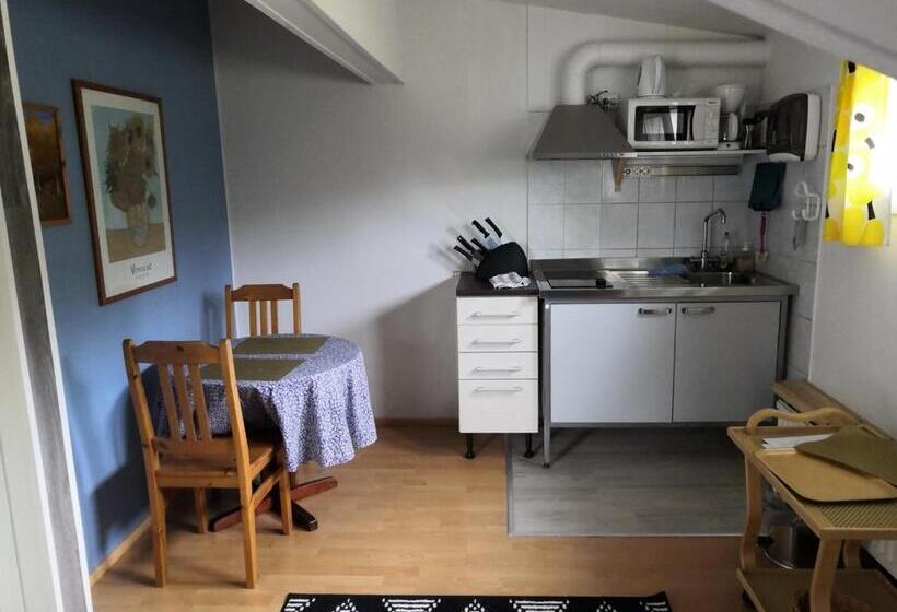 Номер Стандарт Трехместный, Hostel Mansikka