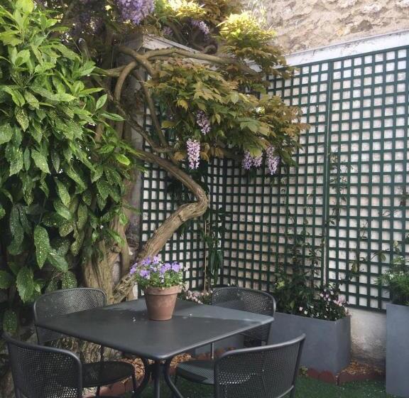 침실 1개 테라스 아파트, Wisteria