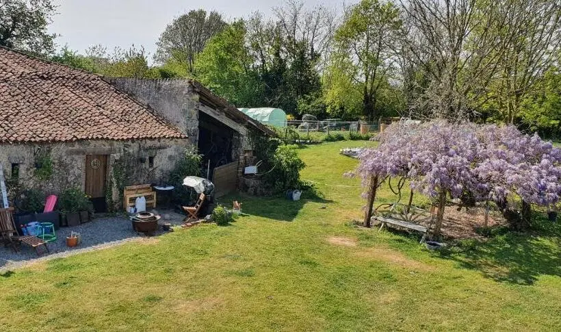 スーペリアファミリールーム, Wisteria House