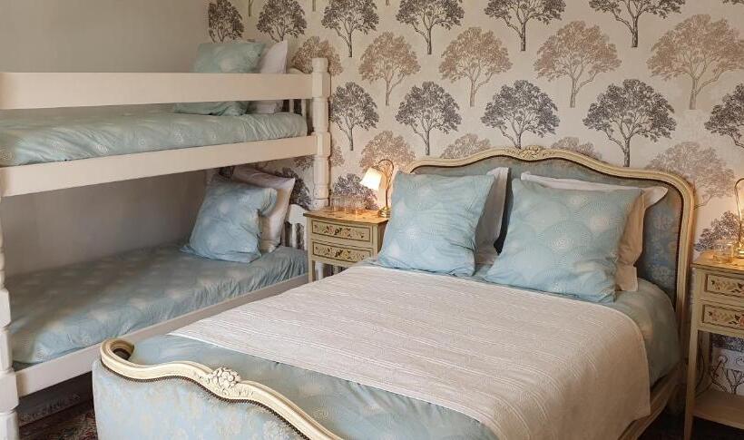 수피리어 패밀리 룸, Wisteria House