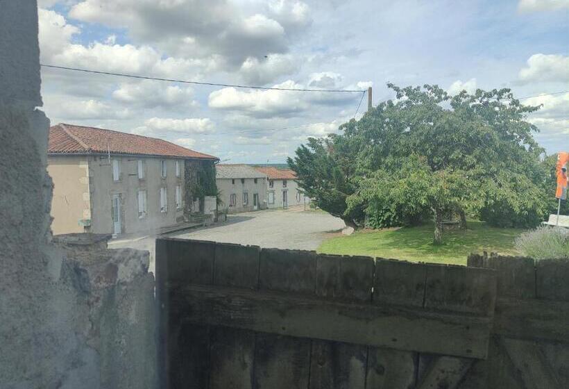 침실 1개 주택, Wisteria House