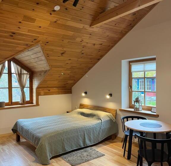 اتاق خانوادگی, Apartamentai Geliu Vila