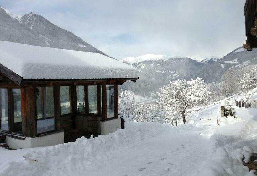 דירת שני חדרים, Panoramahof Holly