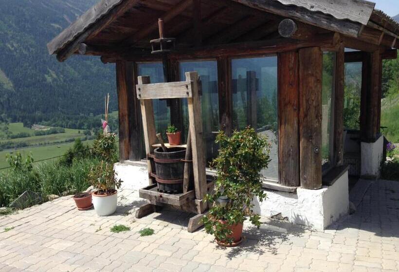 דירת שני חדרים, Panoramahof Holly