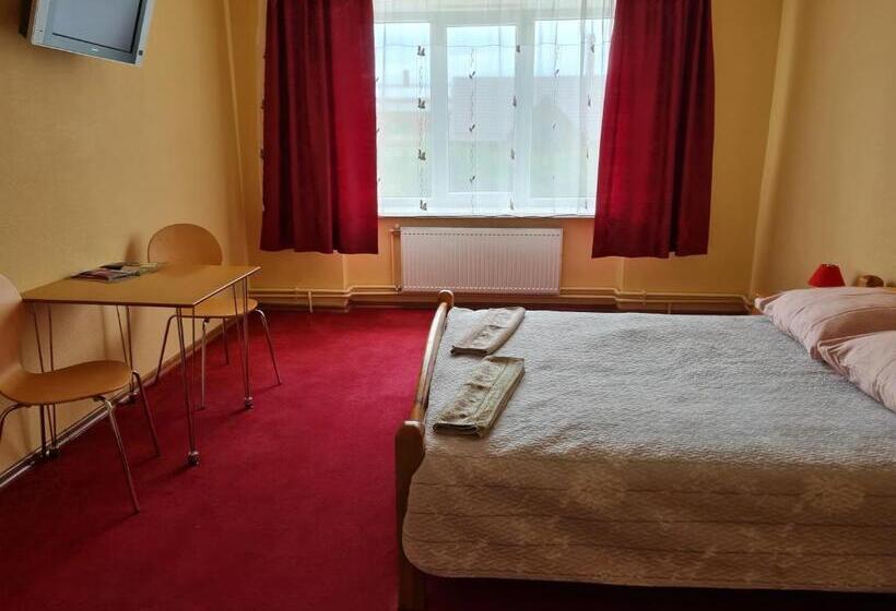 اتاق سوپریور, The Bunker Hostel