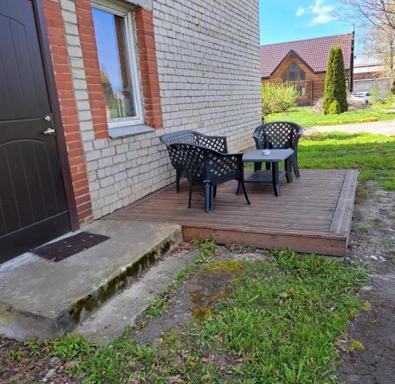 آپارتمان 1 خوابه همکف, The Bunker Hostel